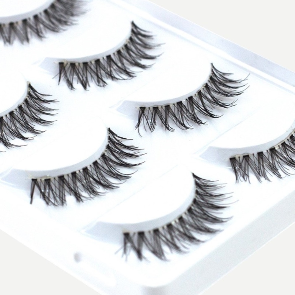 5 Pair of Eyelashes - Picture 2 of 2